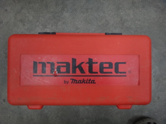 Maktec MT110
