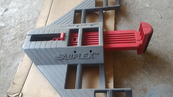 เครื่ิอง AB FLEX ช่วยสร้างกล้ามเนื้อหน้าท้องและส่วนแขนให้สวยและแข็งแรง