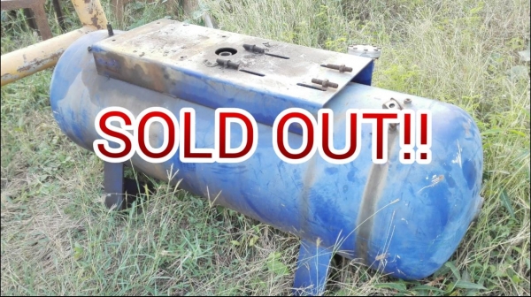 ===== SOLD ===== ถังลม ขนาด 300 ลิตร. สวยสดเดิมไม่มีผุ ไม่เคยทำสี.