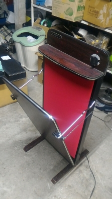 เตารีดกดทับหน้ากว้าง ยี่ห้อ CLEARLINE แนวตั้ง รีดที่เดียวคุมทั้งตัว ใช้งานง่ายกินไฟน้อย