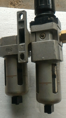 ชุดดักน้ำดักฝุ่นและปรับตั้งแรงดันลม ยี่ห้อ SMC แบบสองท่อ เพิ่มความมั่นใจในการดักจับความชื่น