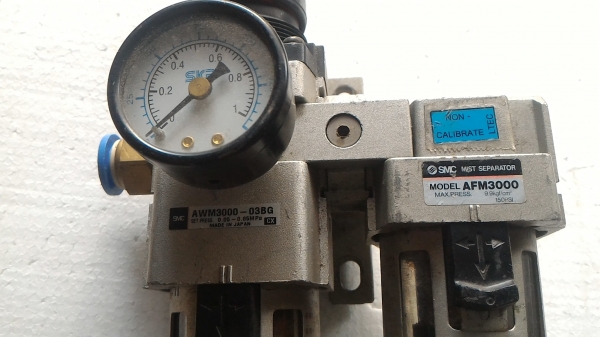 ชุดดักน้ำดักฝุ่นและปรับตั้งแรงดันลม ยี่ห้อ SMC แบบสองท่อ เพิ่มความมั่นใจในการดักจับความชื่น