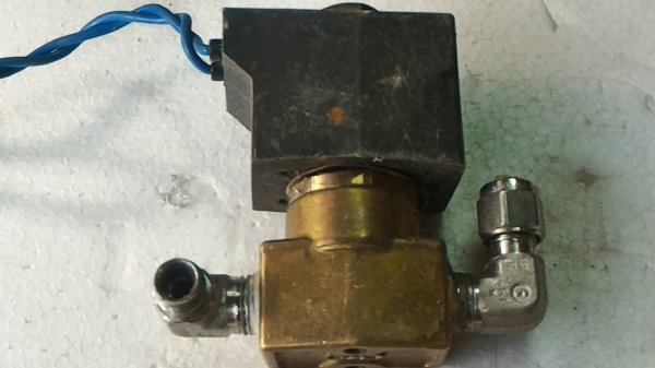 โซลินอยด์วาล์วแบบเอนกประสงค์ ยี่ห้อ CKD ใช้กับ น้ำ น้ำมัน และแก็ส ได้ ทนแรงได้สูง