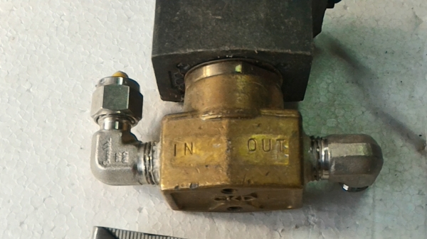 โซลินอยด์วาล์วแบบเอนกประสงค์ ยี่ห้อ CKD ใช้กับ น้ำ น้ำมัน และแก็ส ได้ ทนแรงได้สูง