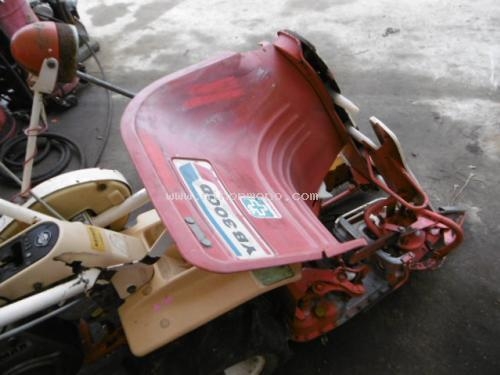 รถเกี่ยวข้าวเดินตาม   YANMAR  YB300D รหัสสินค้า : 80803393  เพิ่มเติมที่ www.nihonmono.com