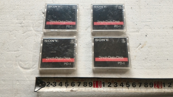 ยกชุด 200 บาท SONY  2 inch Data Disk แผ่นเก็บข้อมูลขนาด 2 นิ้ว ของใหม่(ให้ทั้ง 4 อัน 200 บาท)