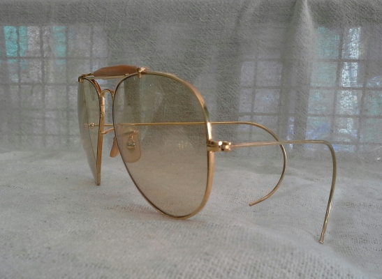 ที่สุดแห่งแว่นตาผู้คว้าชัย B&amp;L RAY-BAN AVIATOR MacArthur OUTDOORSMAN USA