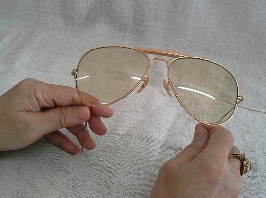 ที่สุดแห่งแว่นตาผู้คว้าชัย B&amp;L RAY-BAN AVIATOR MacArthur OUTDOORSMAN USA