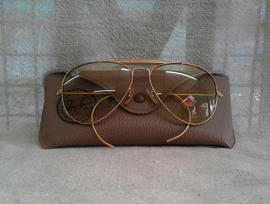 ที่สุดแห่งแว่นตาผู้คว้าชัย B&amp;L RAY-BAN AVIATOR MacArthur OUTDOORSMAN USA