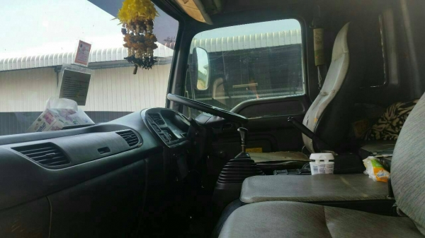 สิบล้อ อีซูซุ FVZ33M 230ปี44 บรรทุกน้ำมัน18,000ลิต ปั้มอุปกรณ์ครบ สภาพดีสวยบางเดิม ทะเบียนพร้อมโอน