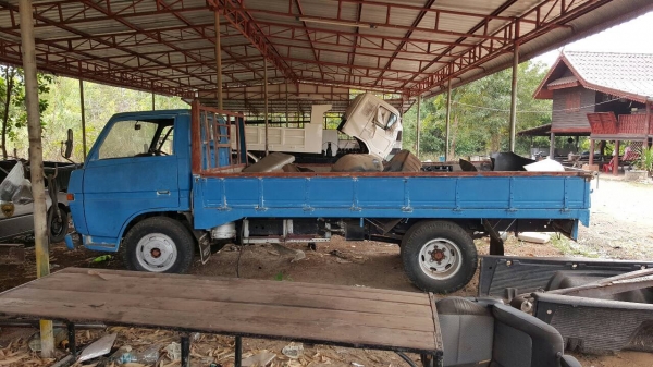 ขาย 6 ล้อ TOYOTA กระบะยาว 4 เมตร เครื่อง 85 แรงม้า คัสซีสวย ทะเบียนครบ