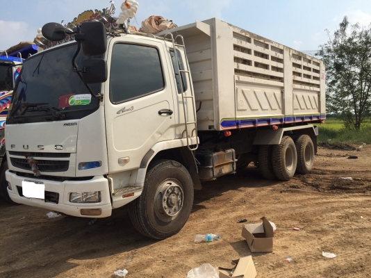 ขายรถบรรทุกfuso 240hp euro3 ปี56 2เพลา ดั๊ม สามมิตรสภาพสวย ใช้งานน้อย ไมล์6หมื่นกว่าโล ราคา1.65ล้าน