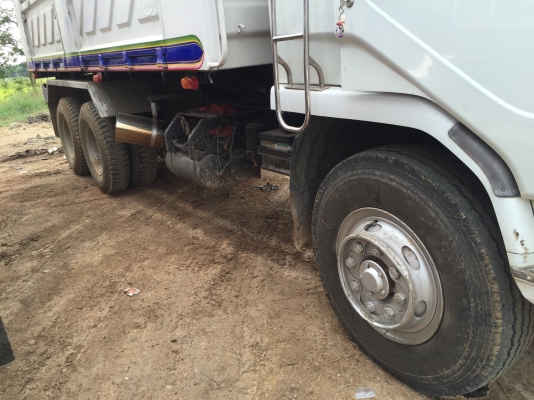 ขายรถบรรทุกfuso 240hp euro3 ปี56 2เพลา ดั๊ม สามมิตรสภาพสวย ใช้งานน้อย ไมล์6หมื่นกว่าโล ราคา1.65ล้าน