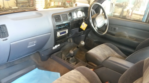 Toyota tiger 4x4 เครื่อง 5L พร้อมใช้รถไม่เคยทำสี ออกป้ายแดง