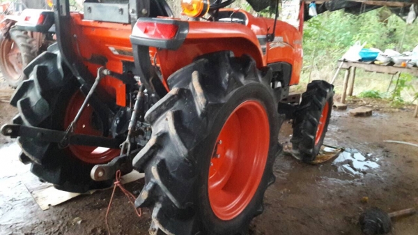 ขายรถไถคูโบต้าL3608sp ตัวเปล่าสภาพเดิมๆคับ รถใช้งานน้อยราคา275,000.