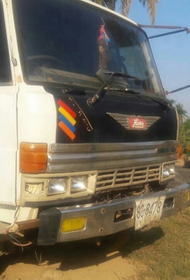 หกล้อ ฮีโน่ FE172EH 700 แอร์ พ.เวอร์ สโลส ช่วงล่างใหญ่ยาง900 สภาพพร้อมใช้งาน ทะเบียนพร้อมโอน ราคา355,000บ ถูกๆ ครับ หกล้อ ฮีโน่ FE172EH 700 แอร์ พ.เวอร์ สโลส ช่วงล่างใหญ่ยาง900 สภาพพร้อมใช้งาน ทะเบียนพร้อมโอน ราคา355,000บ ถูกๆ ครับ