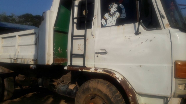 หกล้อ ฮีโน่ FE172EH 700 แอร์ พ.เวอร์ สโลส ช่วงล่างใหญ่ยาง900 สภาพพร้อมใช้งาน ทะเบียนพร้อมโอน ราคา355,000บ ถูกๆ ครับ หกล้อ ฮีโน่ FE172EH 700 แอร์ พ.เวอร์ สโลส ช่วงล่างใหญ่ยาง900 สภาพพร้อมใช้งาน ทะเบียนพร้อมโอน ราคา355,000บ ถูกๆ ครับ