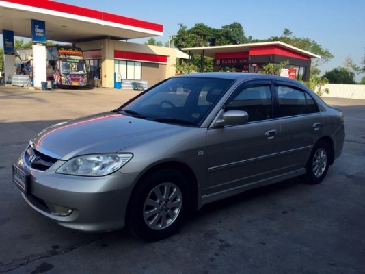 ขายแลก civic ปี 2005 Auto หน้าหลังเดิม ถ่ายนำ้มันเครื่องเช็คศูนย์ Honda ตลอด ล่าสุด เบิกอะหลั่ย ใหม่ศูนย์ ชุดใหญ่ เครื่องดีมากๆ ช่วงล่างแน่น ไม่เคยชน รถบ้านเดิมๆ พาช่างมาเช็คได้เลย วิ่งแค่ 157000 กิโล ไม่เคยดมแก๊ส ยางเพิ่งเปลี่ยน บี-คลิ๊ก มีใบรับประกันยาง