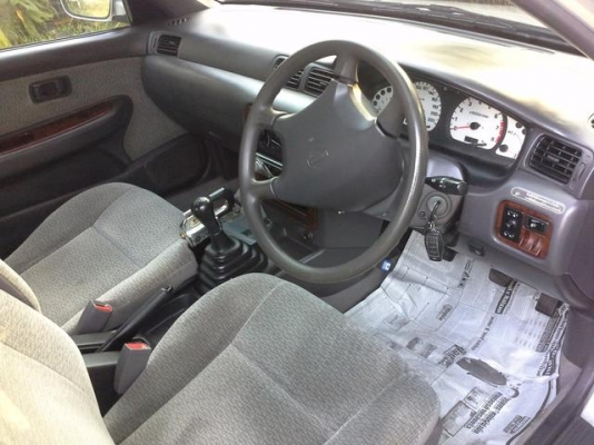 nissan sunny 2000 พร้อมใช้ครับ nissan sunny 2000 พร้อมใช้ครับ