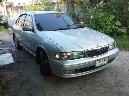 nissan sunny 2000 พร้อมใช้ครับ nissan sunny 2000 พร้อมใช้ครับ