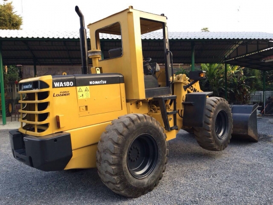 รถตัก Komatsu. WA180.  รถสวย สภาพดี...เอกสารอินวอยล์