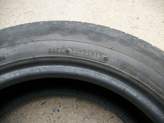 ยางDunlop 185 60R15 ปี2012 4เส้น ราคาถูกครับ สนใจต่อรองได้ครับ