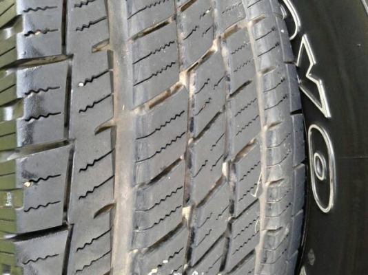 ขายยาง toyo 265/70/16 h/t Japan