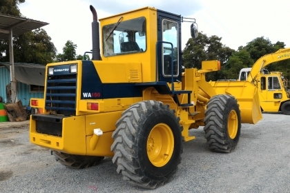 รถตัก Komatsu WA 150-1 นำเข้าจาก ญี่ปุ่น +++ สวยมาก พร้อมใช้งาน ขายถูก 090-986-2521