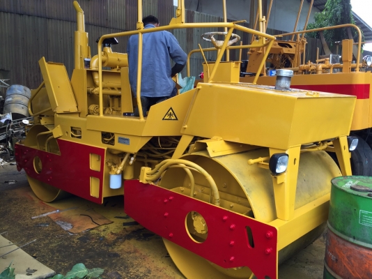 ขายด่วนรถบด2ล้อเหล็กสั่นหน้าสั่นหลังขนาด7ตัน DYNAPAC CC21พร้อมใช้งาน เล่มทะเบียน