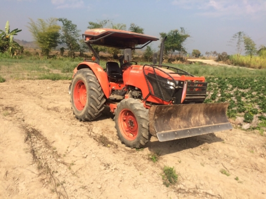 รถไถคูโบต้าM6040สวยๆ