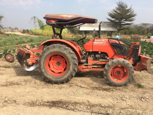 รถไถคูโบต้าM6040สวยๆ