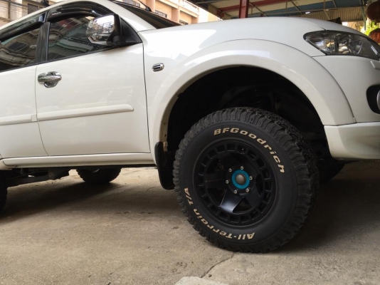 ขายยาง BF ALL 265/70/R16 ปี 2013 สี่เส้นดอกสวย