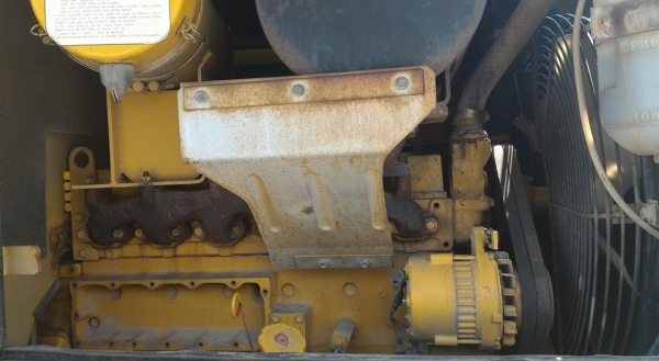 KOMATSU WA100-3 นำเข้าจากญี่ปุ่น 090-986-2521 อ๊อบ KOMATSU WA100-3 นำเข้าจากญี่ปุ่น 090-986-2521 อ๊อบ