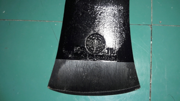 ขายหัวขวานตราเสือสวีเดน 1 1/4 MADE IN SWEDEN.