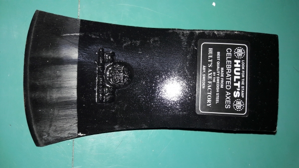 ขายหัวขวาน HULT'S CELEBRATED AXES. MADE IN SWEDEN.