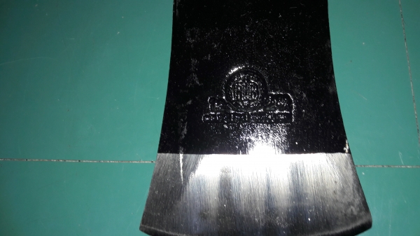 ขายหัวขวาน HULT'S CELEBRATED AXES. MADE IN SWEDEN. ขายหัวขวาน HULT'S CELEBRATED AXES. MADE IN SWEDEN.