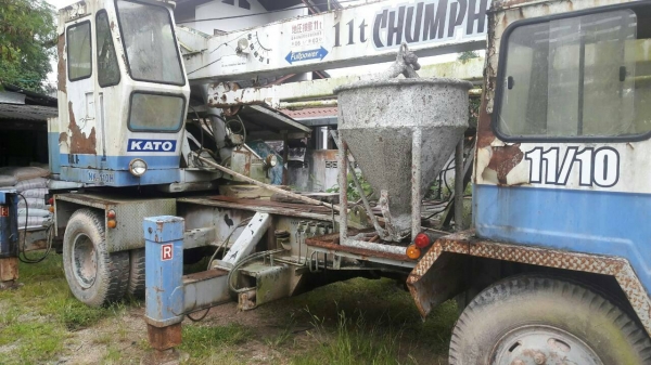 ขายรถเครน KATO 6 ล้อ 11 ตัน เอกสารเล่มทะเบียน ราคา 750000