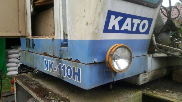 ขายรถเครน KATO 6 ล้อ 11 ตัน เอกสารเล่มทะเบียน ราคา 750000