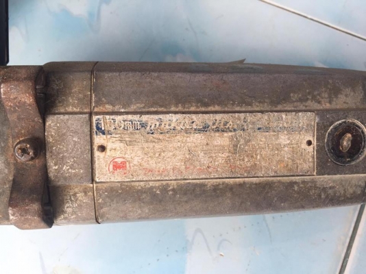 ขายเครื่องเจียร์ 7" MAKITA 9007 (มิเนียม) มือสองครับ ขายเครื่องเจียร์ 7" MAKITA 9007 (มิเนียม) มือสองครับ