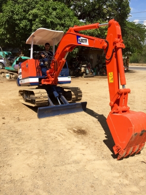 KOBOTA KH-030 ขนาดpc-30 (มีVDOให้ชม)รถเก่านอกมีเอกสารใบอินวอย ติดต่อ 085-5632278 (ราคาต่อรองได้)