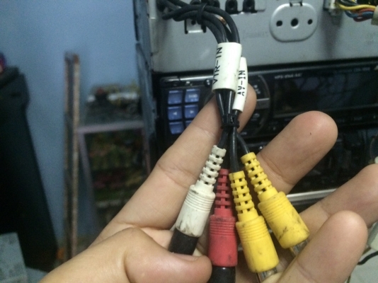 PANASONIC YEPOFX4010 จอป็อบอัพ สไลด์ 7นิ้ว WVGA มีAUX VEDIO INและVEDIO OUT AV IN และปรีเอ้า1ชุด ปรับไฟฟ้า ขยับหน้าหลังได้ มีVEDIO AUDIO IN หน้าเครื่องเล่นอีก1ชุด มือ2 ญี่ปุ่น