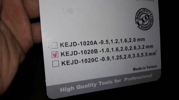 ขายคีมปอกสายไฟAUTO King Eagle. Made in Taiwan. ขายคีมปอกสายไฟAUTO King Eagle. Made in Taiwan.