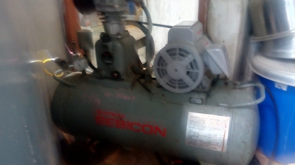 ปั้มลม hitachi bebicon มอเตอร์ 1 แรง ปั้มลม hitachi bebicon มอเตอร์ 1 แรง