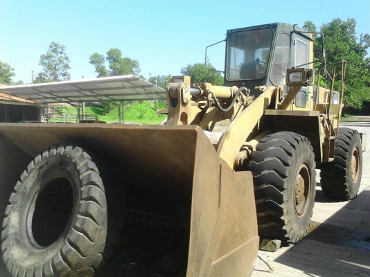 รถตัก KOMATSU  WA - 350.   สนใจติดต่อ  081 - 6079515