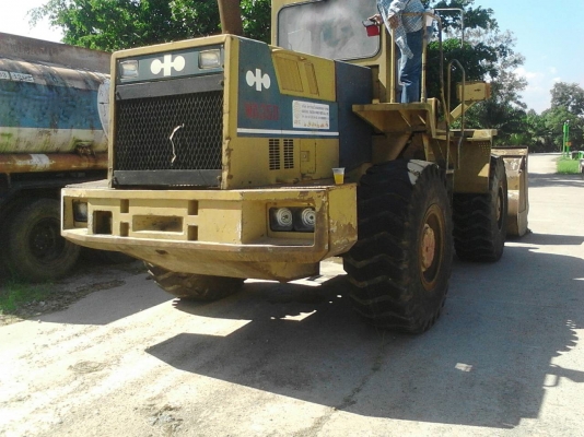 รถตัก KOMATSU  WA - 350.   สนใจติดต่อ  081 - 6079515