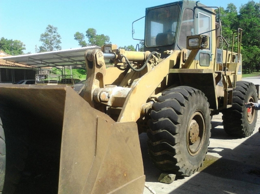 รถตัก KOMATSU  WA - 350.   สนใจติดต่อ  081 - 6079515