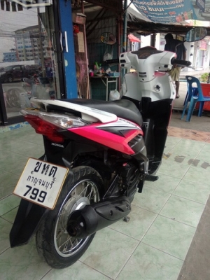 Click 110i รถปี53 สีสวยๆเดิมๆ หัวฉีดประหยัดน้ำมัน พร้อมเล่มครับ