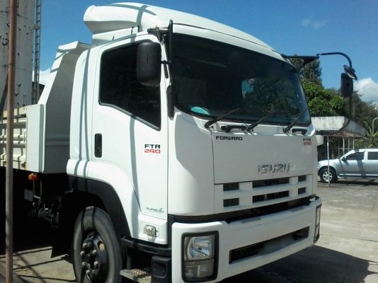 รถอีซูซุ 6 ล้อดั้ม FTR  240 แรงม้า. ปี 55.  ( รถวิ่ง 1xx,xxx กม. )    สนใจติดต่อ  081 - 6079515