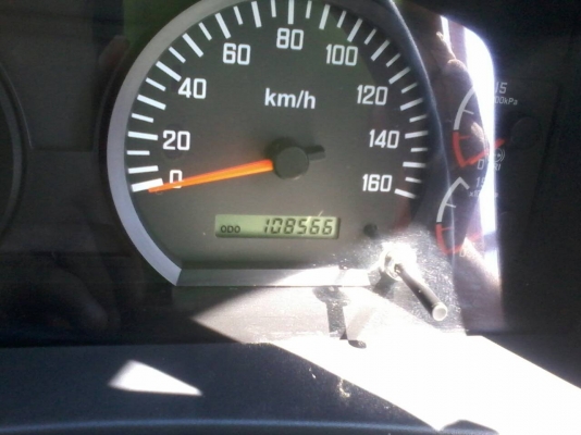 รถอีซูซุ 6 ล้อดั้ม FTR  240 แรงม้า. ปี 55.  ( รถวิ่ง 1xx,xxx กม. )    สนใจติดต่อ  081 - 6079515