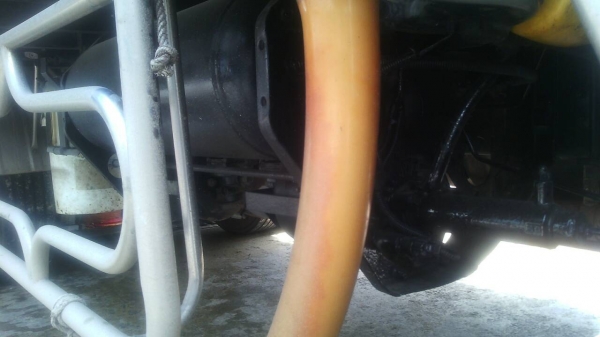 รถฮีโน่ 10 ล้อ ตู้เย็น  FL1J   260 แรงม้า. ปี 48.   สนใจติดต่อ  081 - 6079515